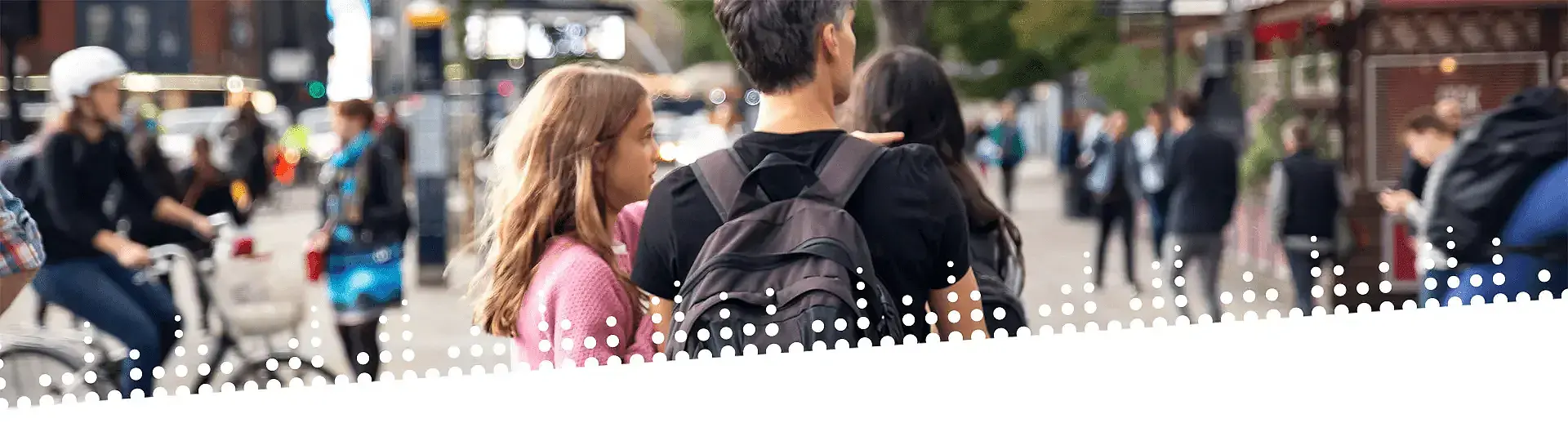 Was können Angehörige & Andere tun? Vater mit zwei Töchtern