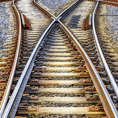 Gleisen die sich in Teilen